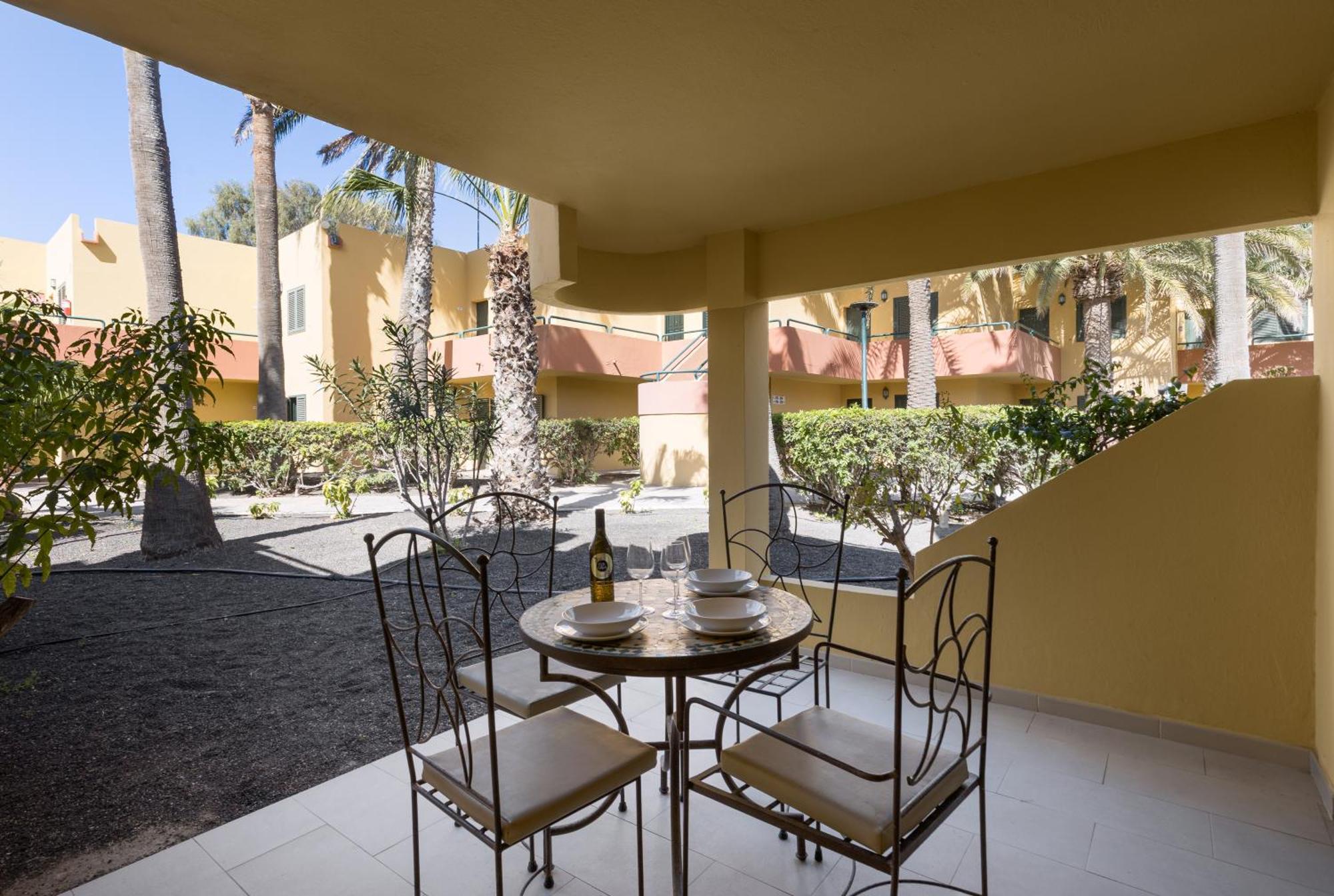 Home2Book Pool & Tennis Court Cozy Apt, Corralejo Exteriör bild
