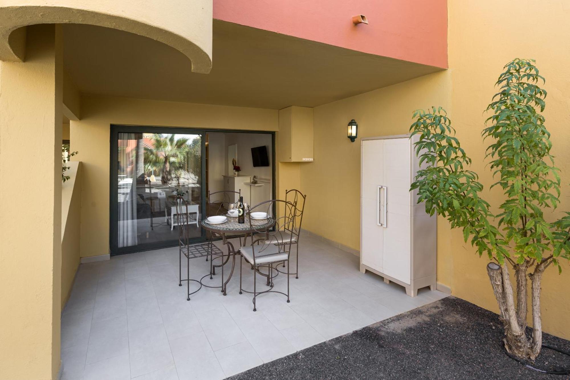 Home2Book Pool & Tennis Court Cozy Apt, Corralejo Exteriör bild